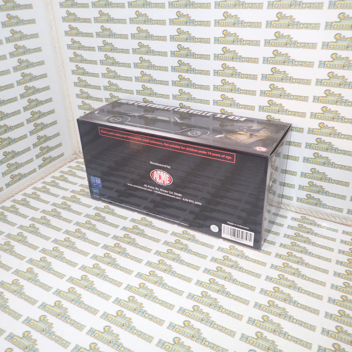 ACME A1805527 - 1/18 Scale 1970 Chevrolet Chevelle SS 454 Die-cast Model