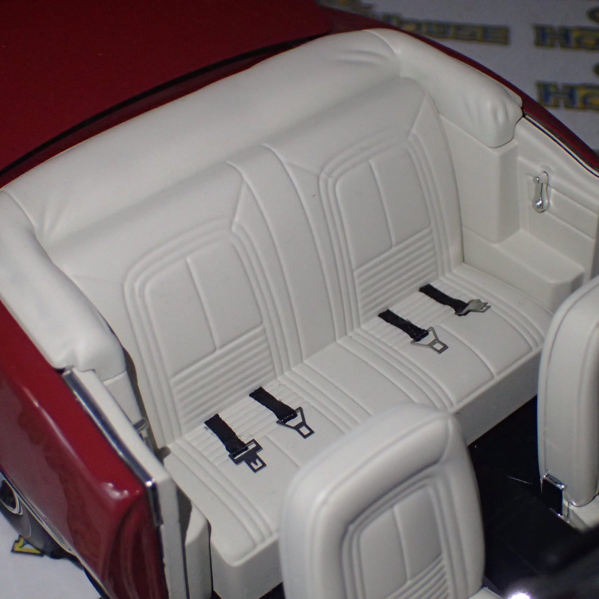 ACME A1805718 - 1/18 Scale - 1968 CHEVROLET CAMARO CONVERTIBLE - UNICORN Diecast Scale Model Replica (Copy)