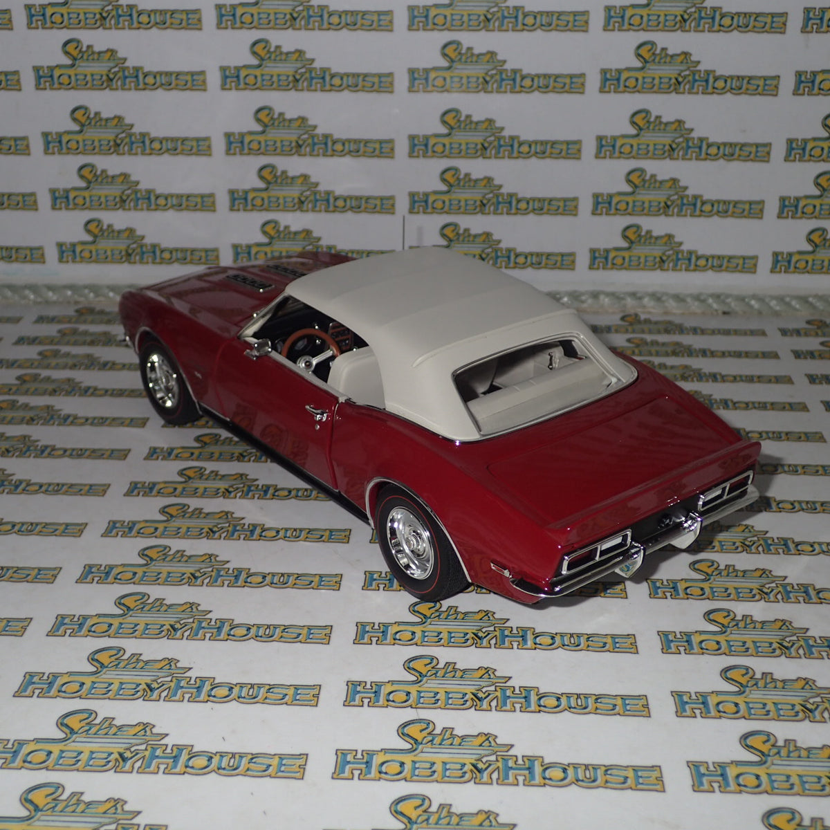 ACME A1805718 - 1/18 Scale - 1968 CHEVROLET CAMARO CONVERTIBLE - UNICORN Diecast Scale Model Replica (Copy)