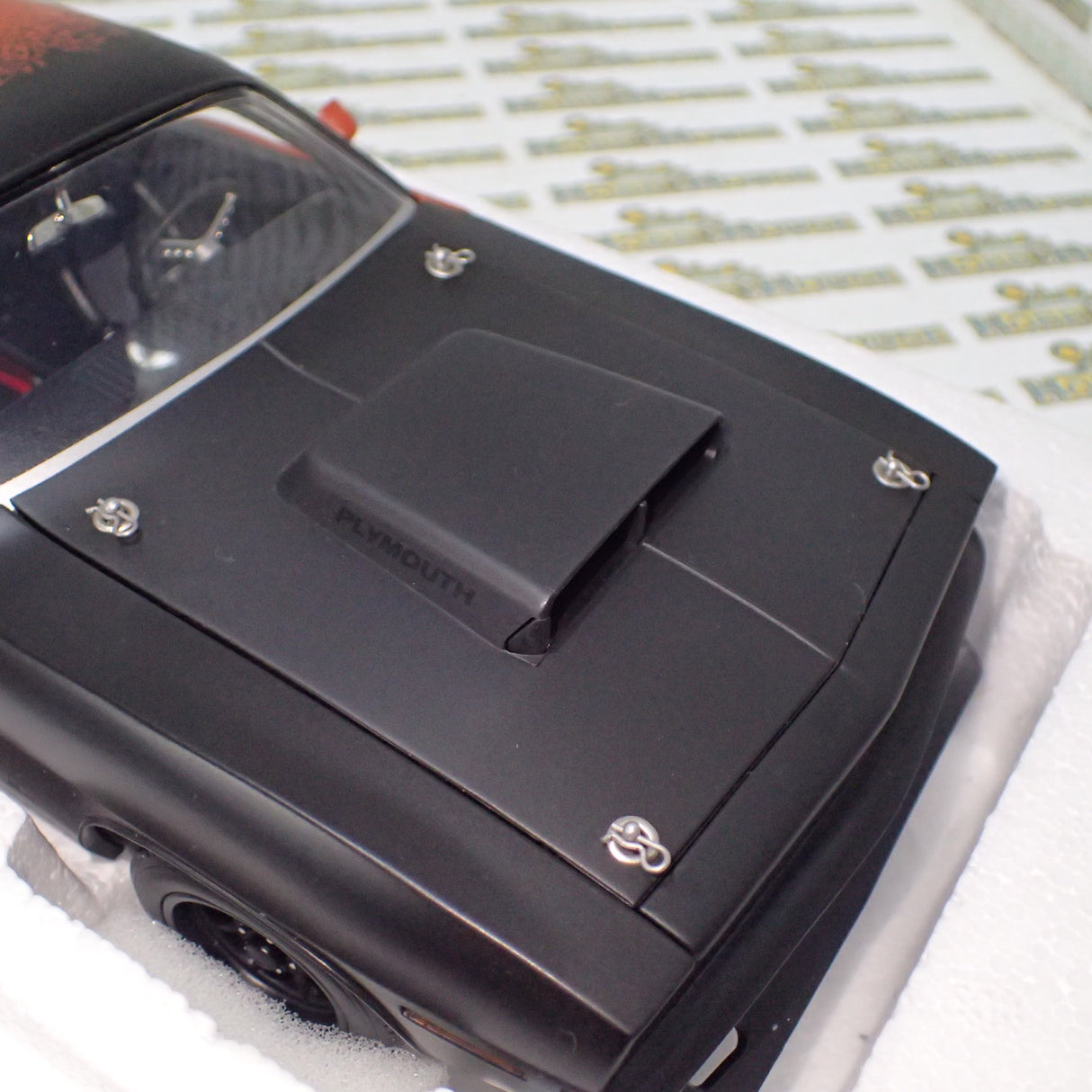 ACME A1806131 - 1/18 Scale 1970 PLYMOUTH HEMI CUDA - PORK CHOP'S SOMETHIN FISHY Diecast Scale Model Replica