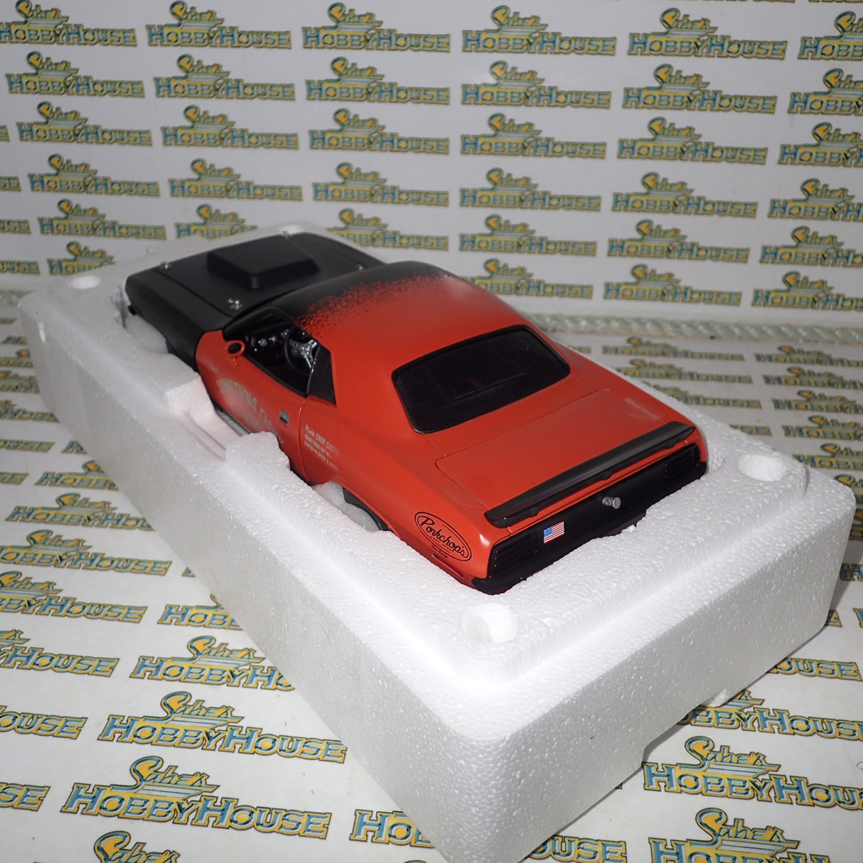 ACME A1806131 - 1/18 Scale 1970 PLYMOUTH HEMI CUDA - PORK CHOP'S SOMETHIN FISHY Diecast Scale Model Replica