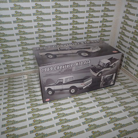 ACME A1807219 - 1/18 Scale 1969 Chevrolet K10 4x4 - Classic Black & White