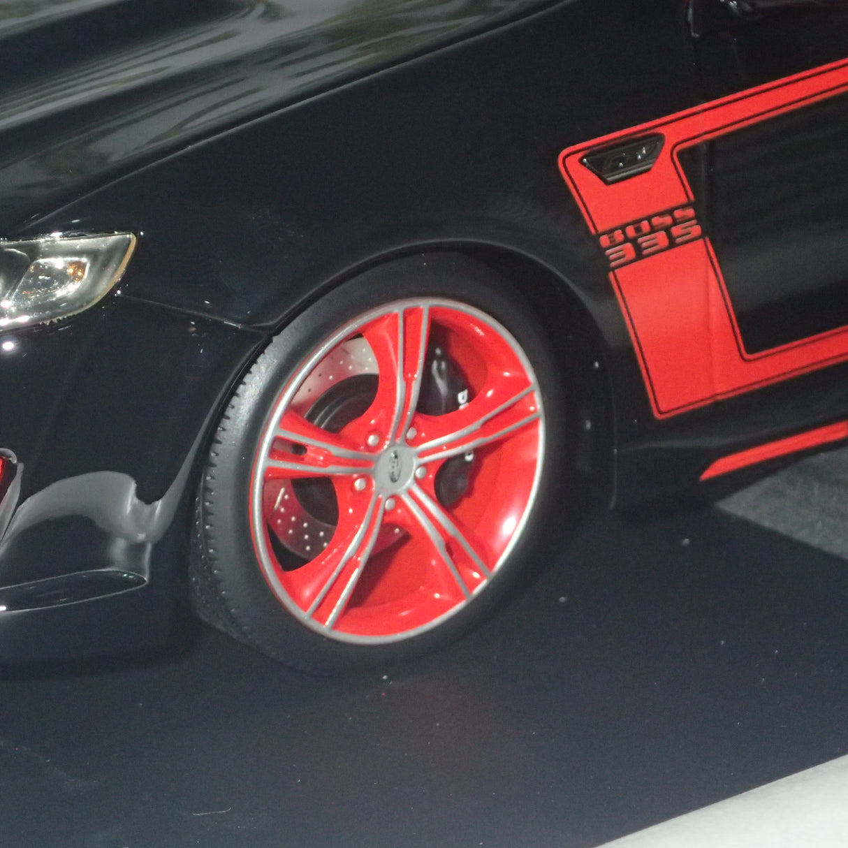 APEX Replicas AR80606 - 1/18 Scale Ford Performance Vehicles GT R-Spec 2012 in Silhouette Black with Red Accents Scale Model Replica