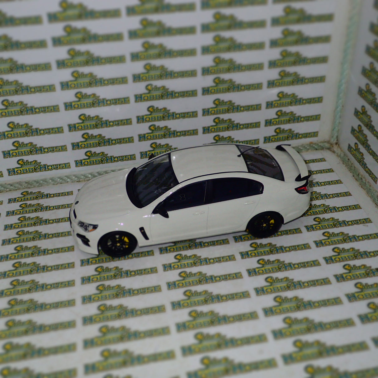 Apex Replicas - 1/18 Scale - #AR81501 Gen-F GTS 2014 in Heron White Scale Model Replica