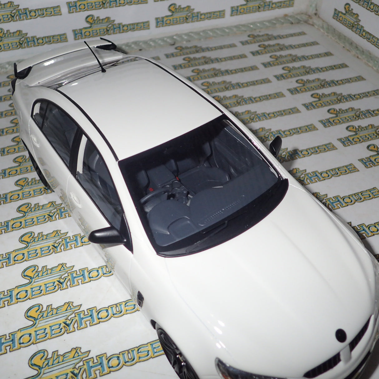 Apex Replicas - 1/18 Scale - #AR81501 Gen-F GTS 2014 in Heron White Scale Model Replica
