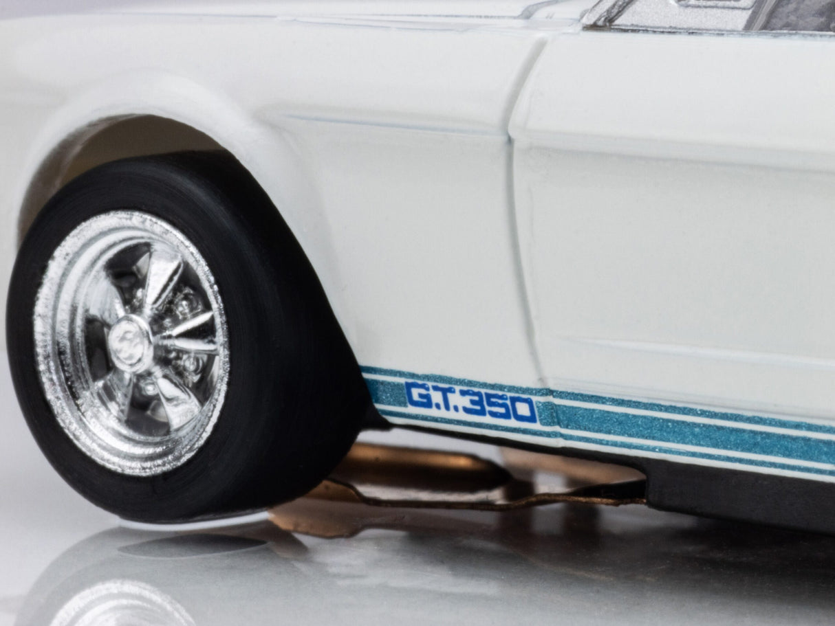 AFX 22068 – 1965 Shelby Mustang GT350 Wht/Blu