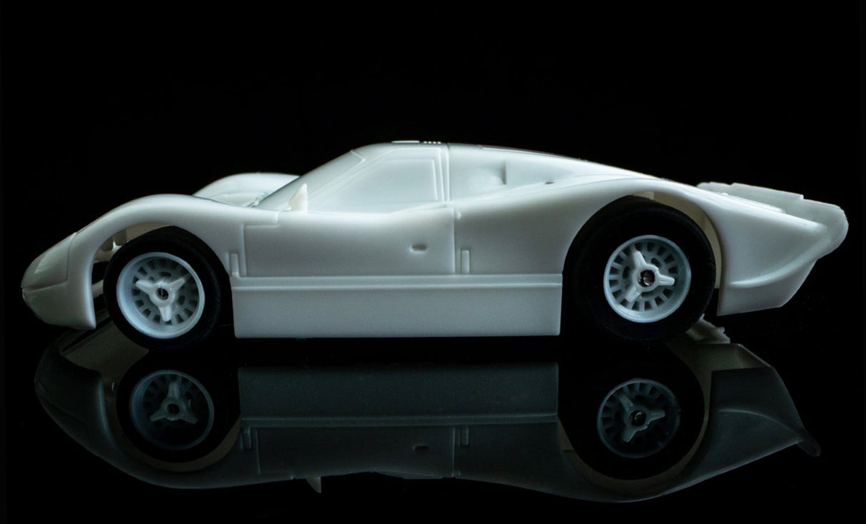 AFX 22070 - HO Scale Ford GT40 MK IV – White Paintable Red Slot Car