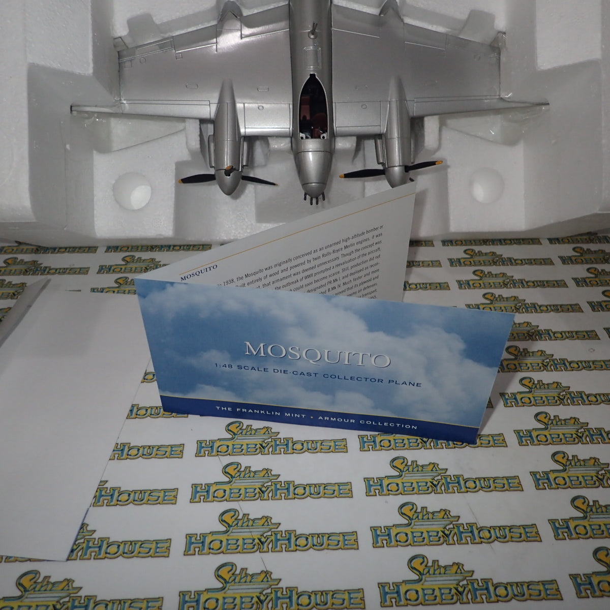 Franklin Mint Armour Collection B11E112 - 1/48 Mosquito Diecast Model Aircraft
