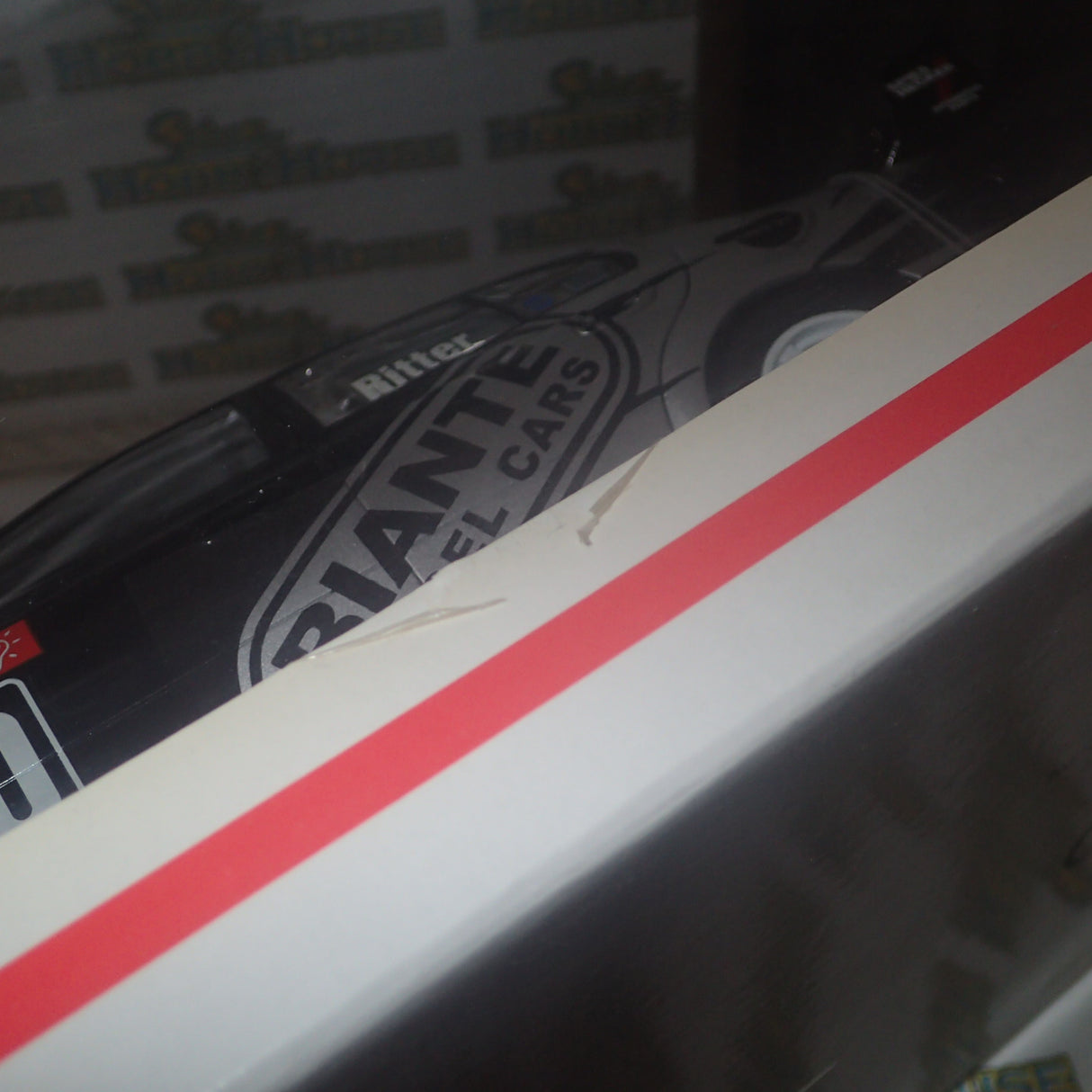 Biante B180702G - 1/18 Scale 2003 00 Motorsport BA Falcon Driven by Greg Ritter Die-cast Model Replica