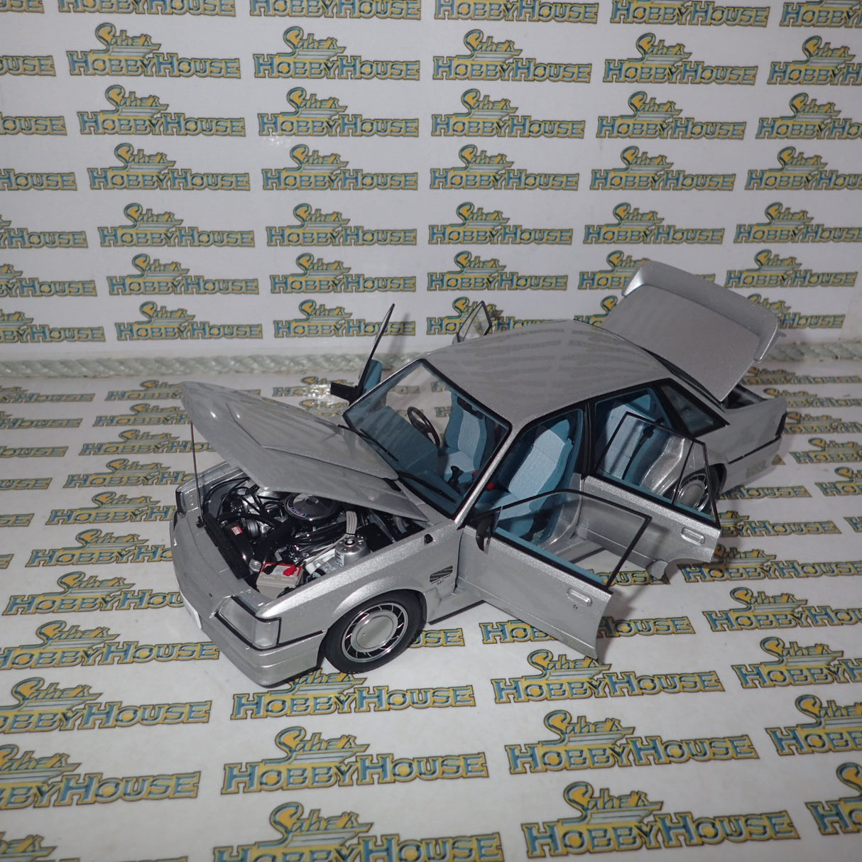 Biante B182705A 1/18 Scale Holden VK Commodore SS Group Three in Asteroid Silver