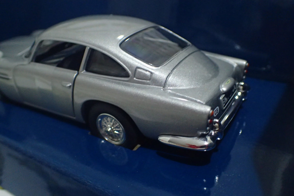 Corgi CC04311 - 1/36 Scale Aston Martin DB5 'Goldeneye' Die-cast Scale Model Replica