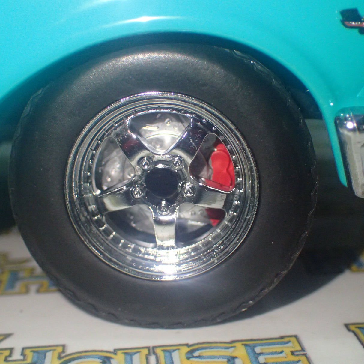 DDA DDA002 - 1/18 Scale Artisan Collection 1965 Ford XP Falcon in Teal Die-cast Model Replica