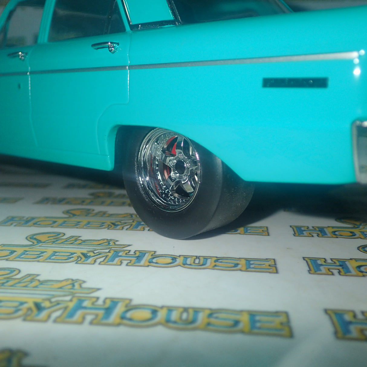 DDA DDA002 - 1/18 Scale Artisan Collection 1965 Ford XP Falcon in Teal Die-cast Model Replica