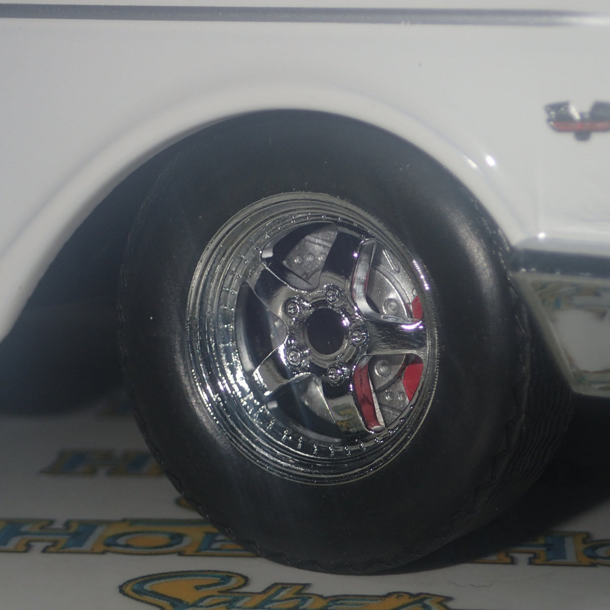 DDA DDA003-B - 1/18 Scale Artisan Collection 1965 Ford XP Falcon in White with Mag Wheel Variation Diecast Scale Model Replica