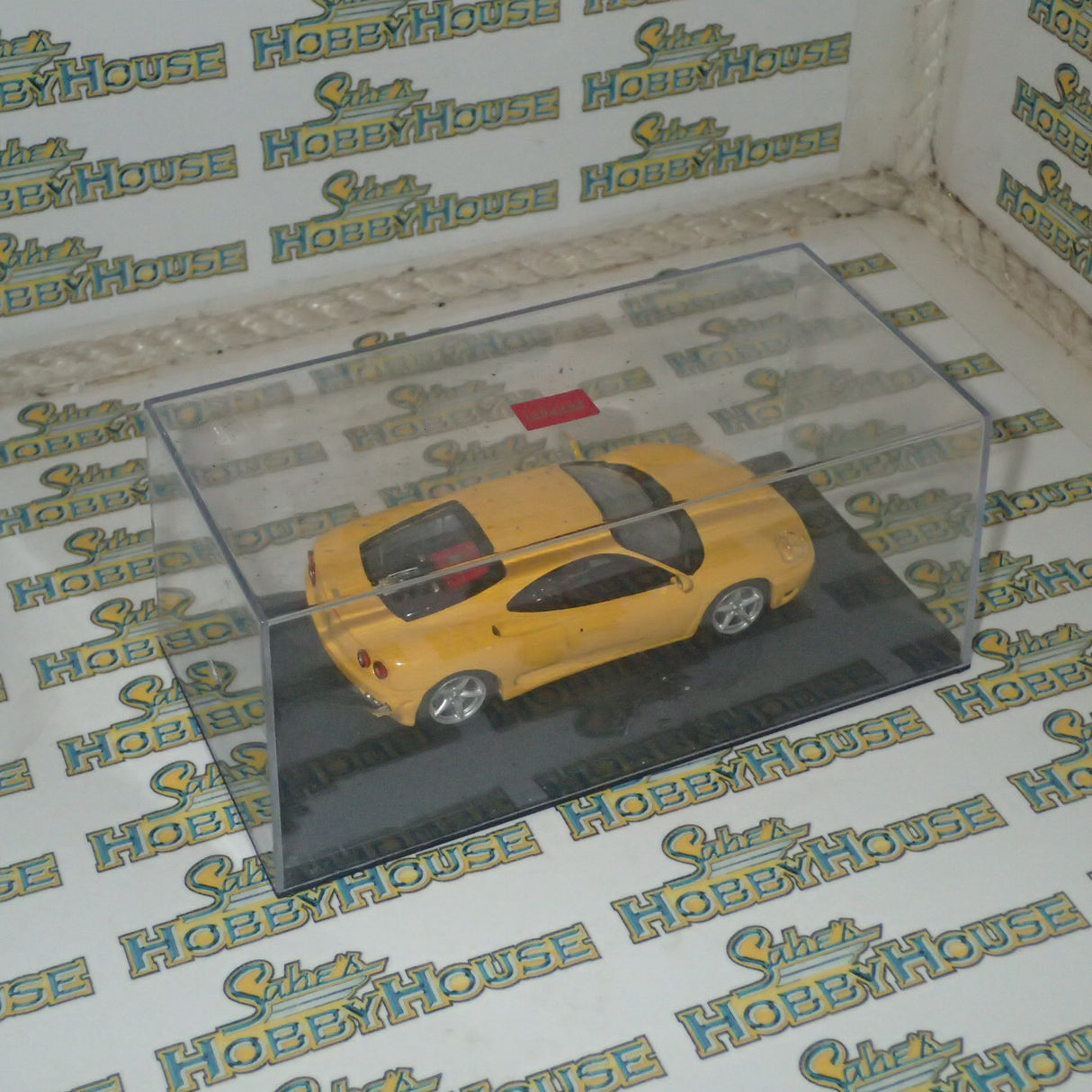 IXO FER017 - 1/43 Scale Ferrari 360 Modena 1999 in Yellow Diecast Scale Model Replica