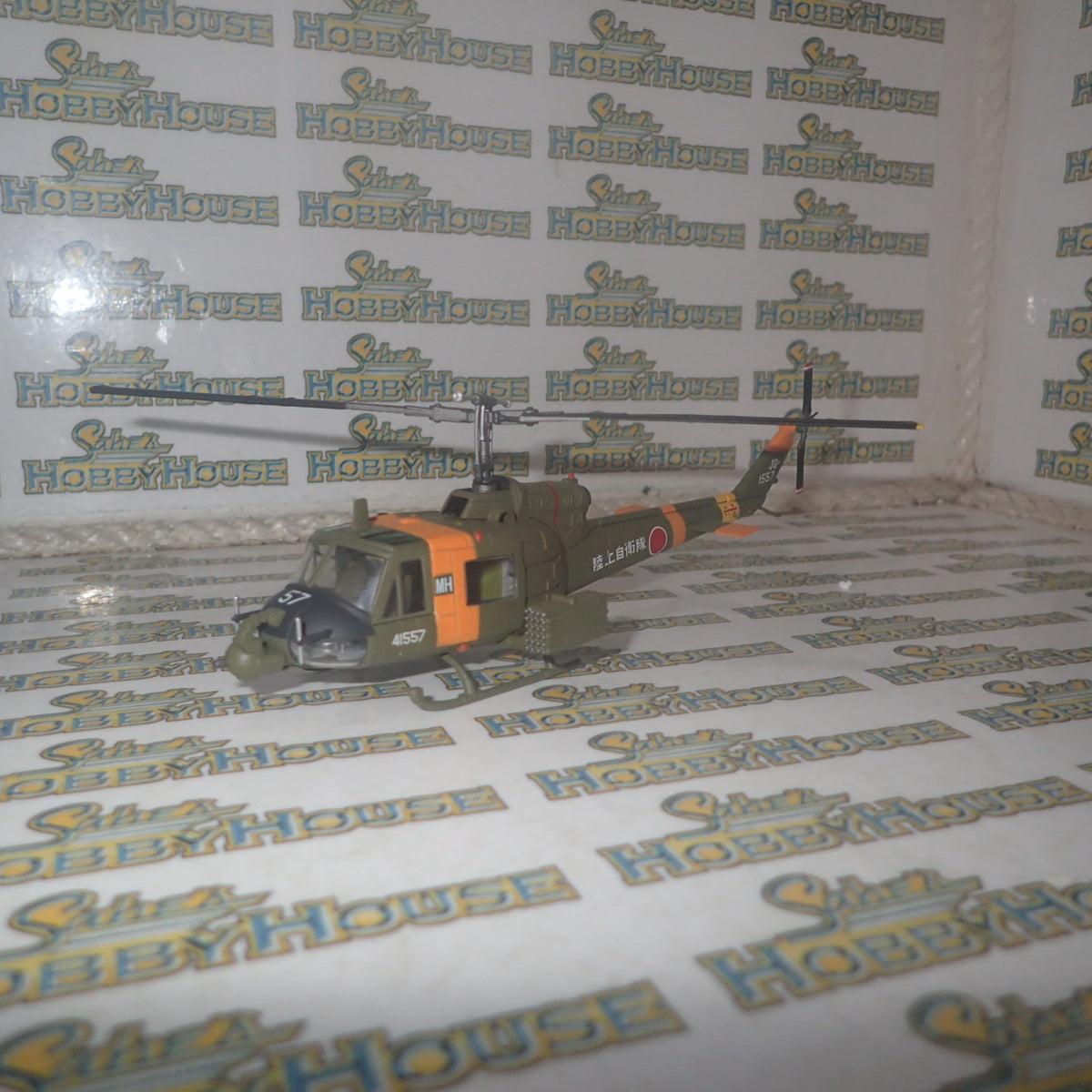 Fresh Look at Hobby Master Hh1002 1 72 Uh 1B Huey Ground Self