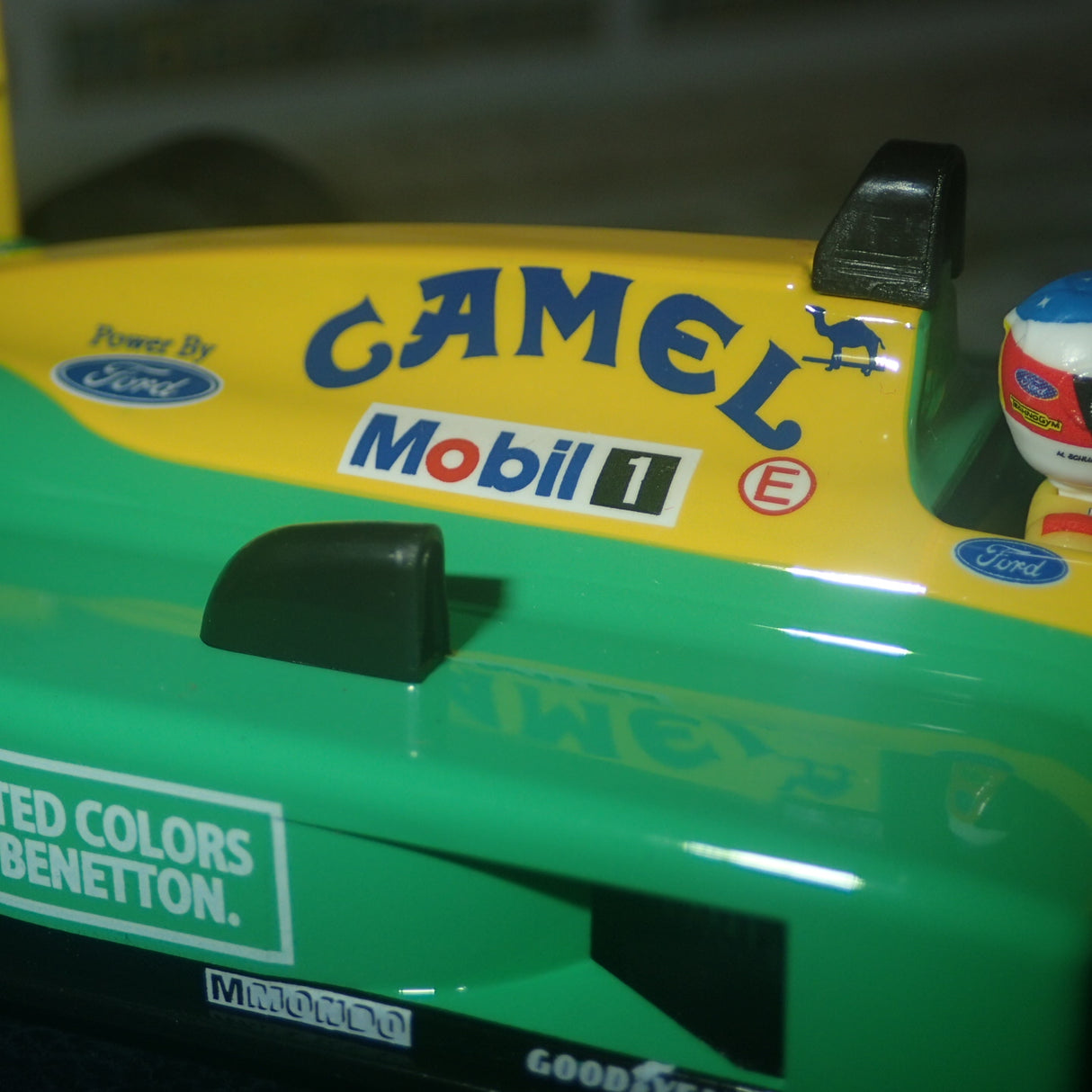 NSR NHL06 - 1:32 SCALE FORMULA 86/89 - BENETTON CAMEL SCH #19 LIVERY