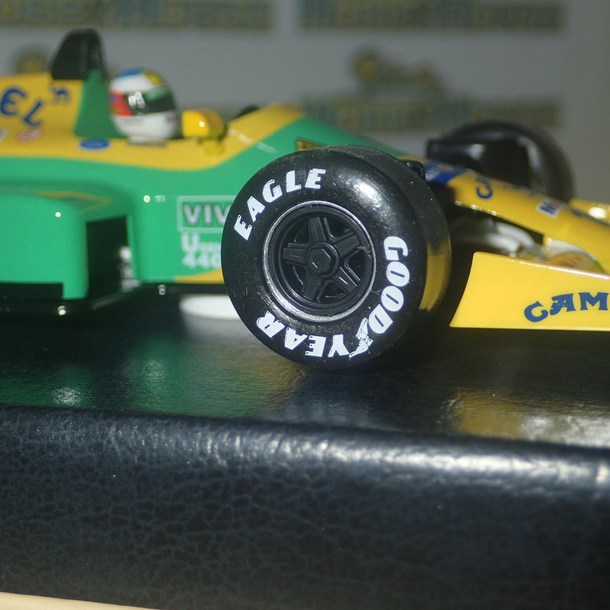NSR NHL06 - 1:32 SCALE FORMULA 86/89 - BENETTON CAMEL SCH #19 LIVERY