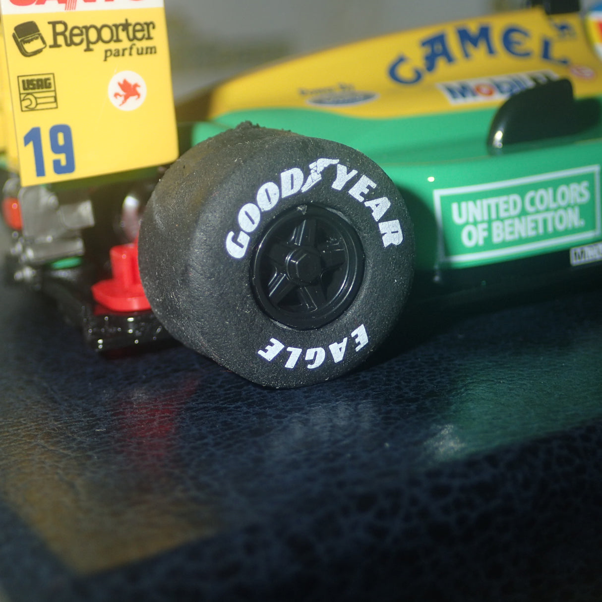 NSR NHL06 - 1:32 SCALE FORMULA 86/89 - BENETTON CAMEL SCH #19 LIVERY