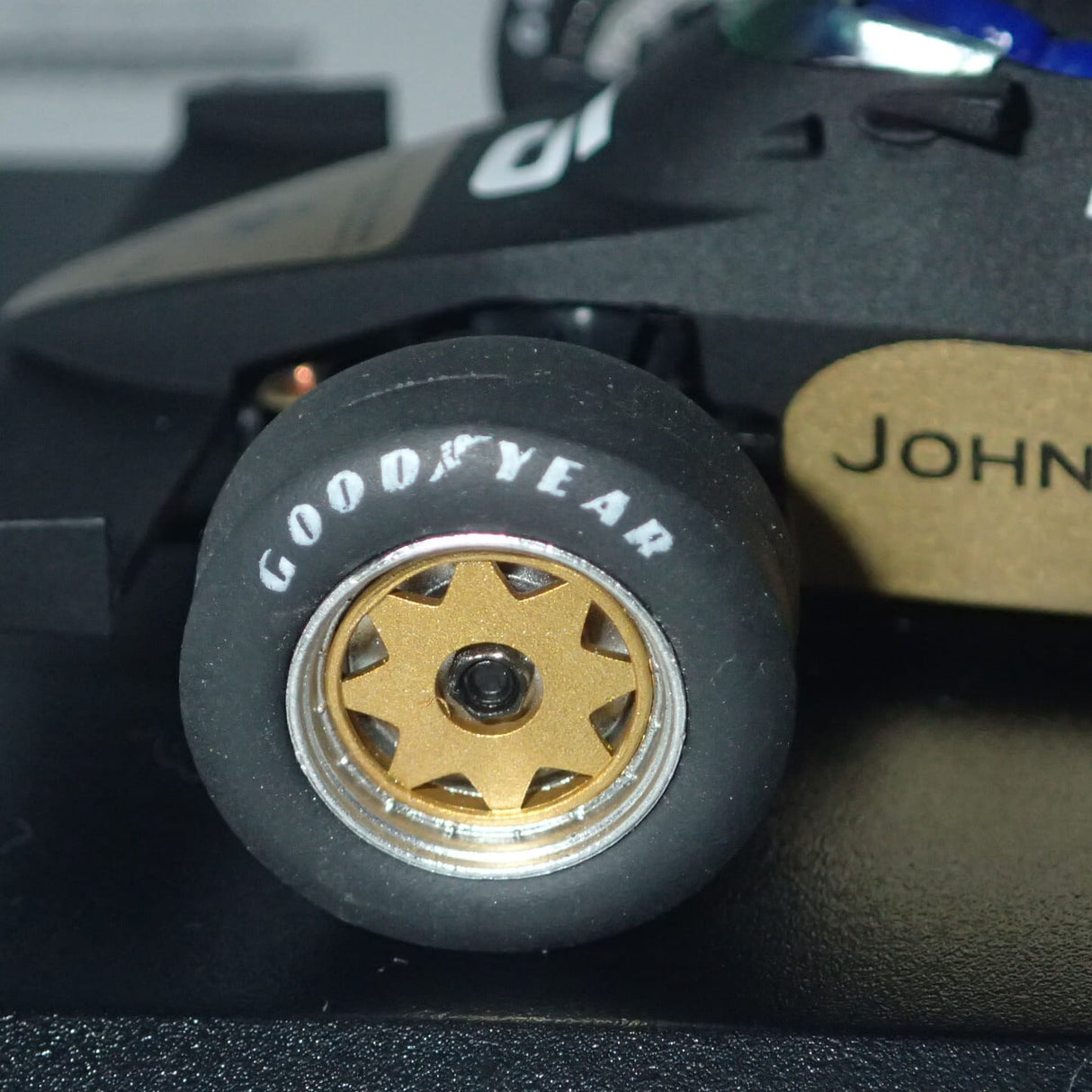 Flyslot 040303 - 1/32 Scale Williams FW08C #5 Johnny Walker Edition Slot Car