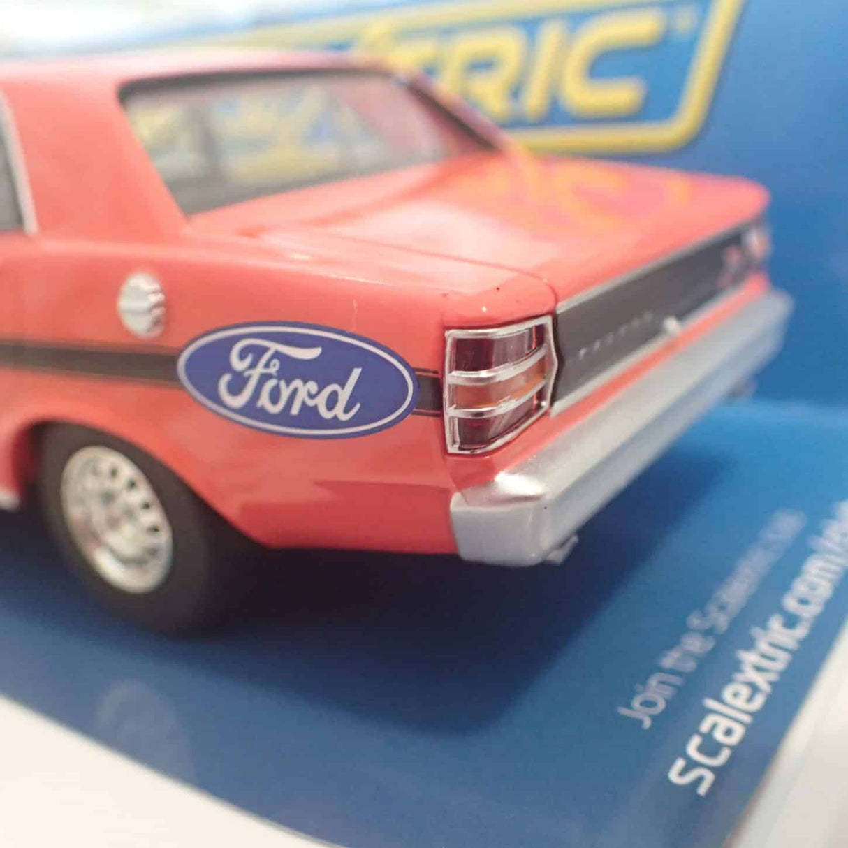 Scalextric C4169 - 1/32 Scale 1969 BATHURST FORD XW FALCON PHASE 1 GT-HO ALLAN MOFFAT