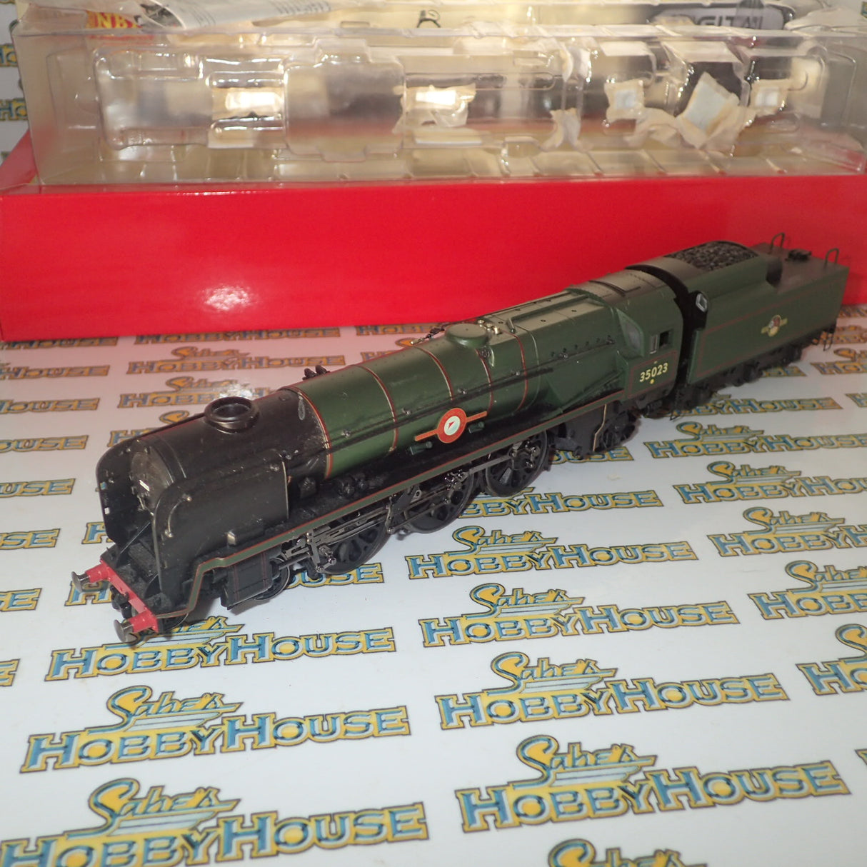 Hornby OO R3130XS BR(S) 35023 Holland-Afrika Line Rebuilt Merchant Navy Class 4-6-2 Brunswick Green Late Crest DCC Sound