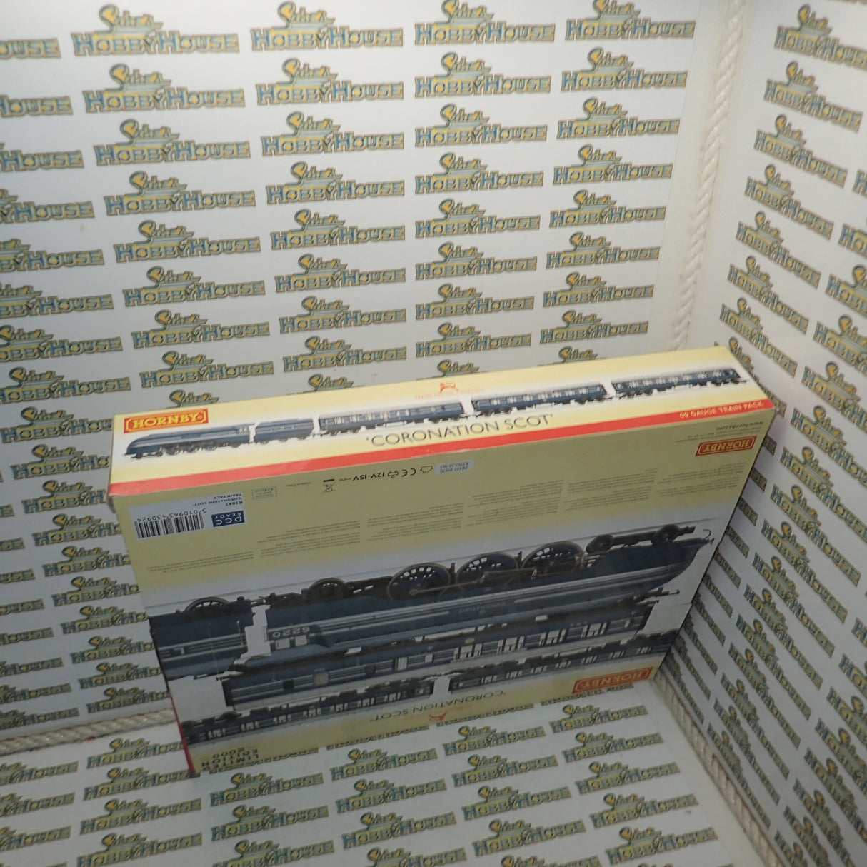 Hornby R3092 - OO Hornby Coronation Scot Train Pack - Limited Edition - Ltd Edition