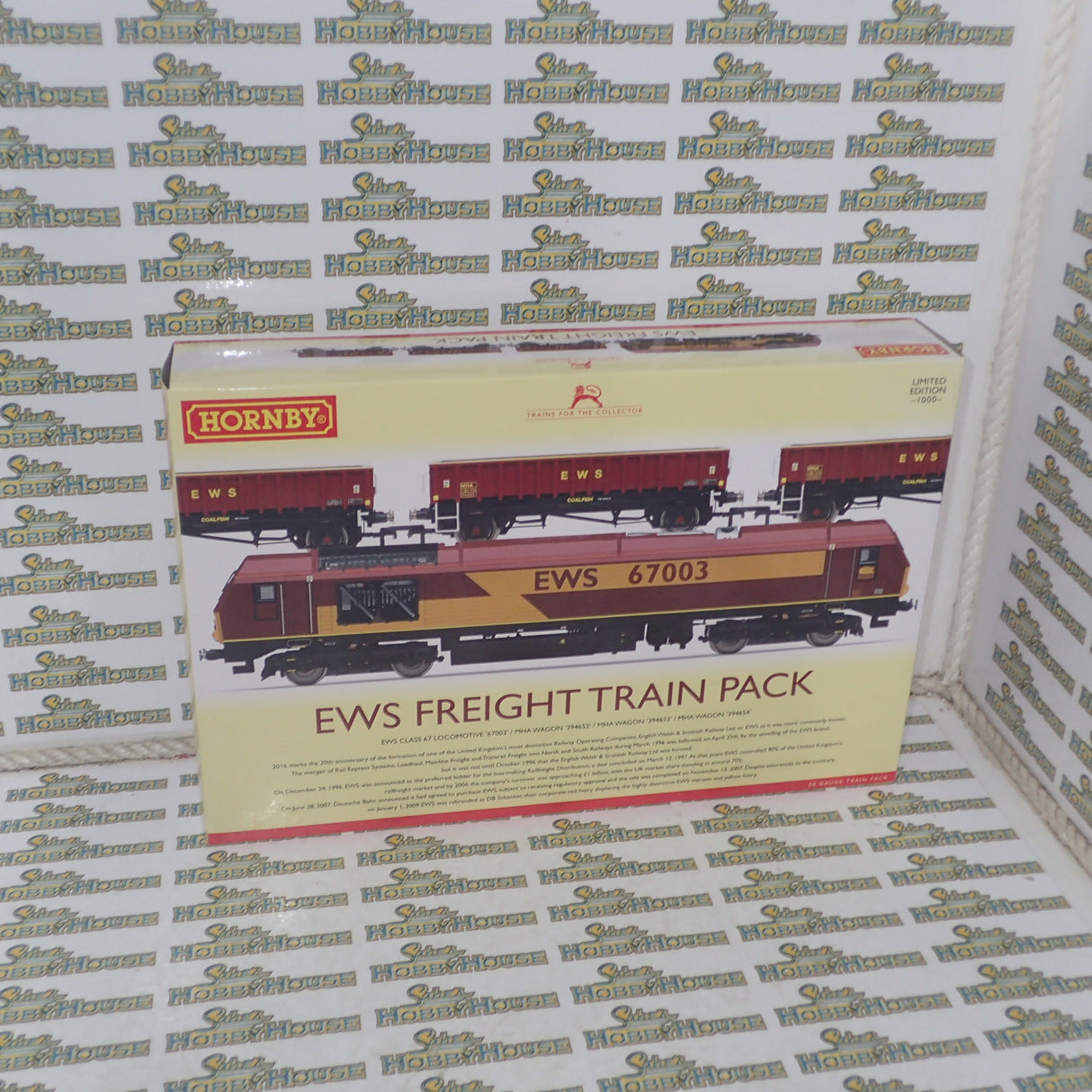 Hornby R3399 - OO EWS Freight Train Pack Ltd Edition of 1000 DCC READY