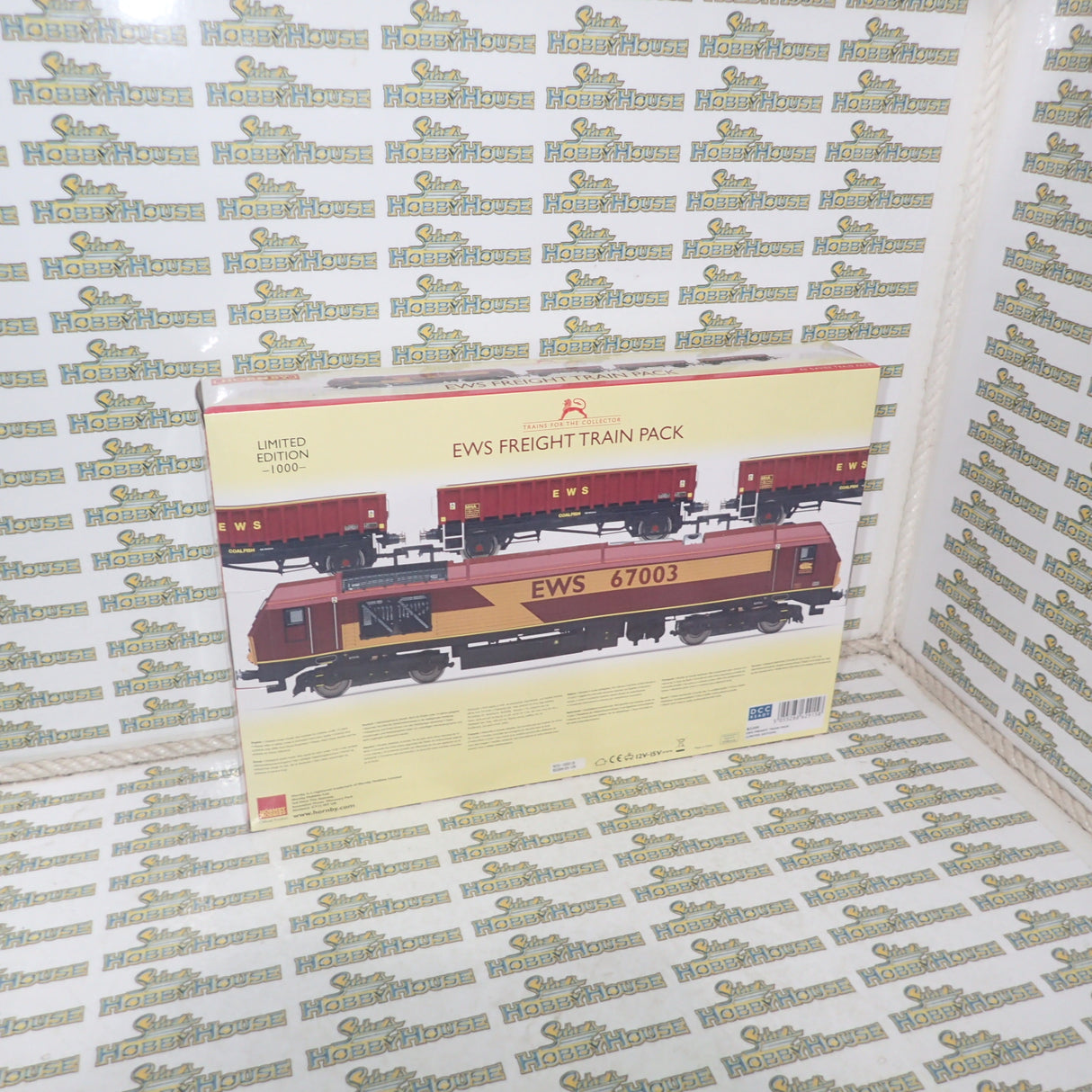 Hornby R3399 - OO EWS Freight Train Pack Ltd Edition of 1000 DCC READY