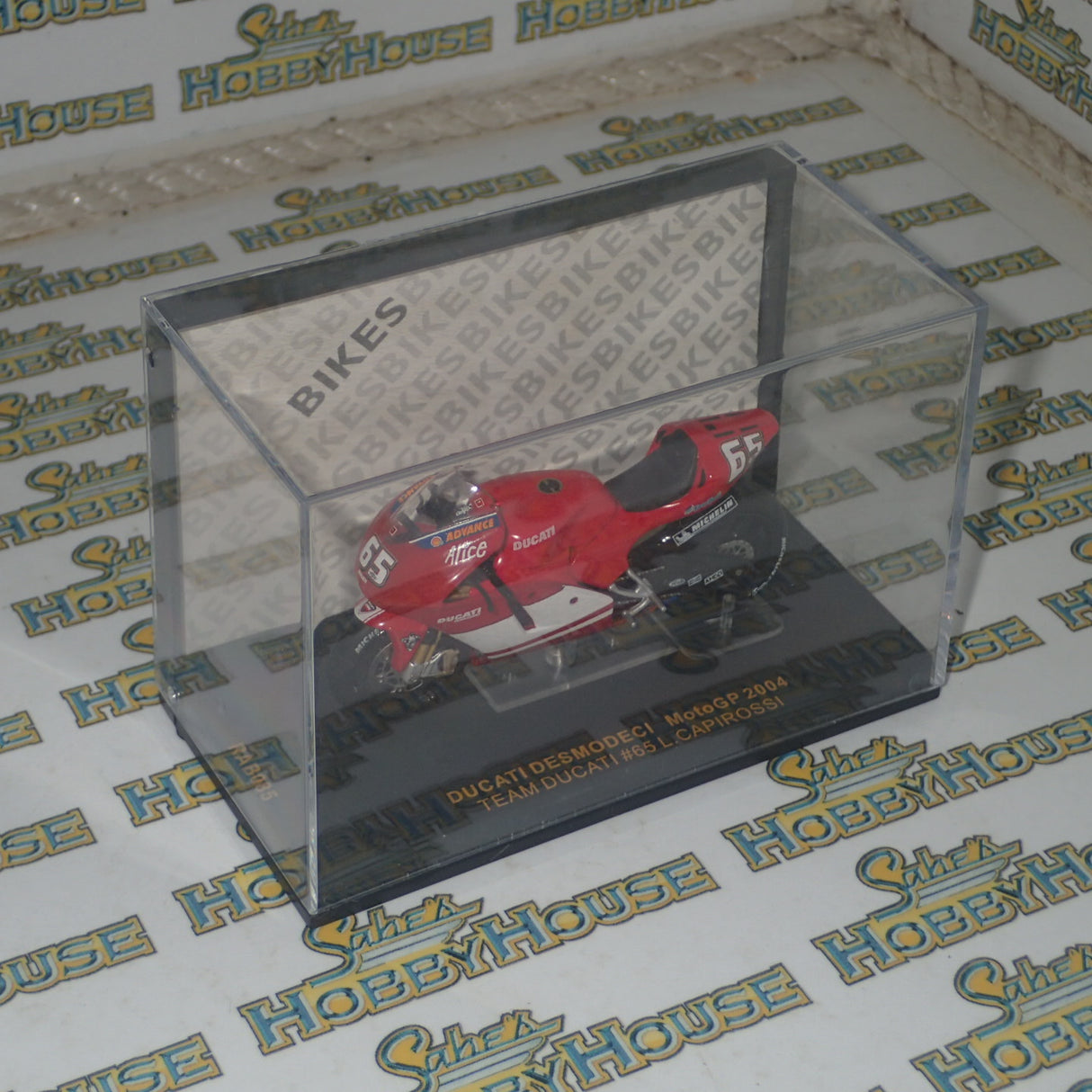 IXO Models RAB085 - 1/24 Scale - Ducati Desmodeci #65 L.Capirossi Superbike World Champion 2001 Scale Model Replica