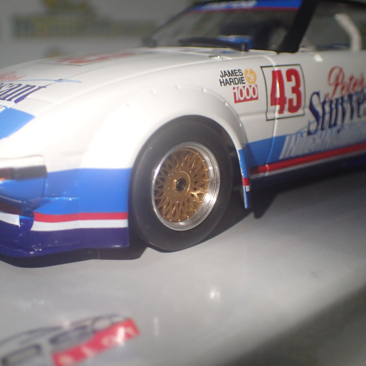 Revo Slot RS093 – 1/32 Scale Mazda RX-7 n.43 Bathurst 1000 - 1983 Peter Stuyvesant - International Racing - A. Moffat - Y. Katayama