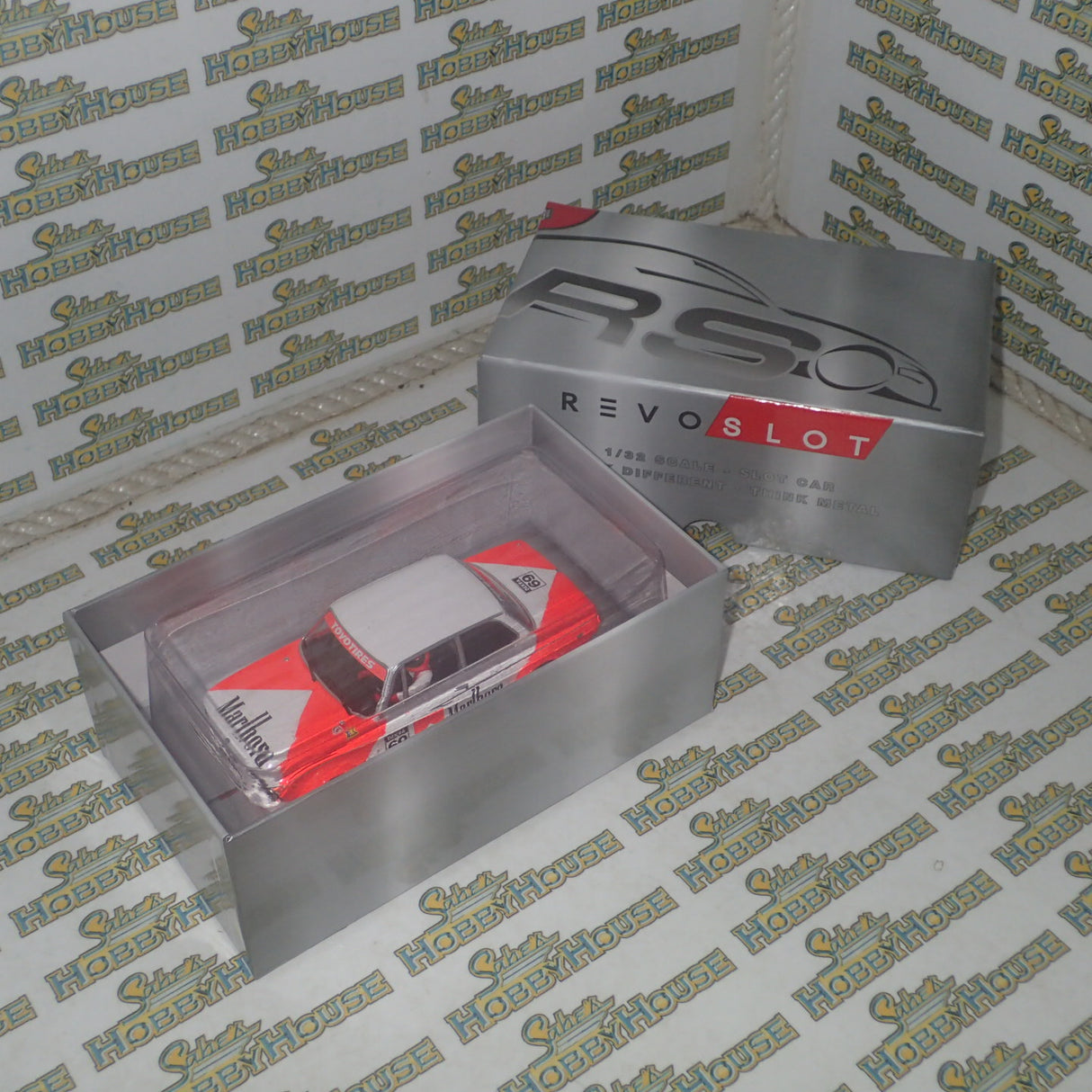 Revo Slot RS095 – 1/32 Scale BMW 2002 MARLBORO #69