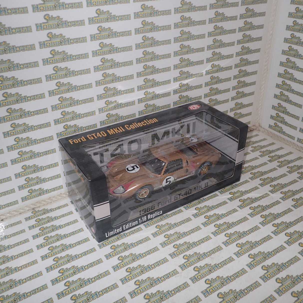 Shelby Collectibles SC-403 - 1/18 Scale #5 FORD GT40 MKII 24 HOURS OF LE MANS 1966 3RD PLACE