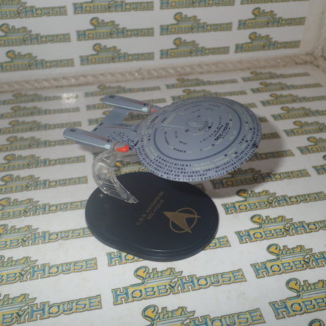 QMX Mini Masters 02406 - Star Trek U.S.S. Enterprise NCC-1701-D Replica Figure