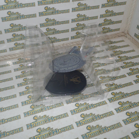 QMX Mini Masters 02406 - Star Trek U.S.S. Enterprise NCC-1701-D Replica Figure