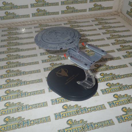 QMX Mini Masters 02406 - Star Trek U.S.S. Enterprise NCC-1701-D Replica Figure