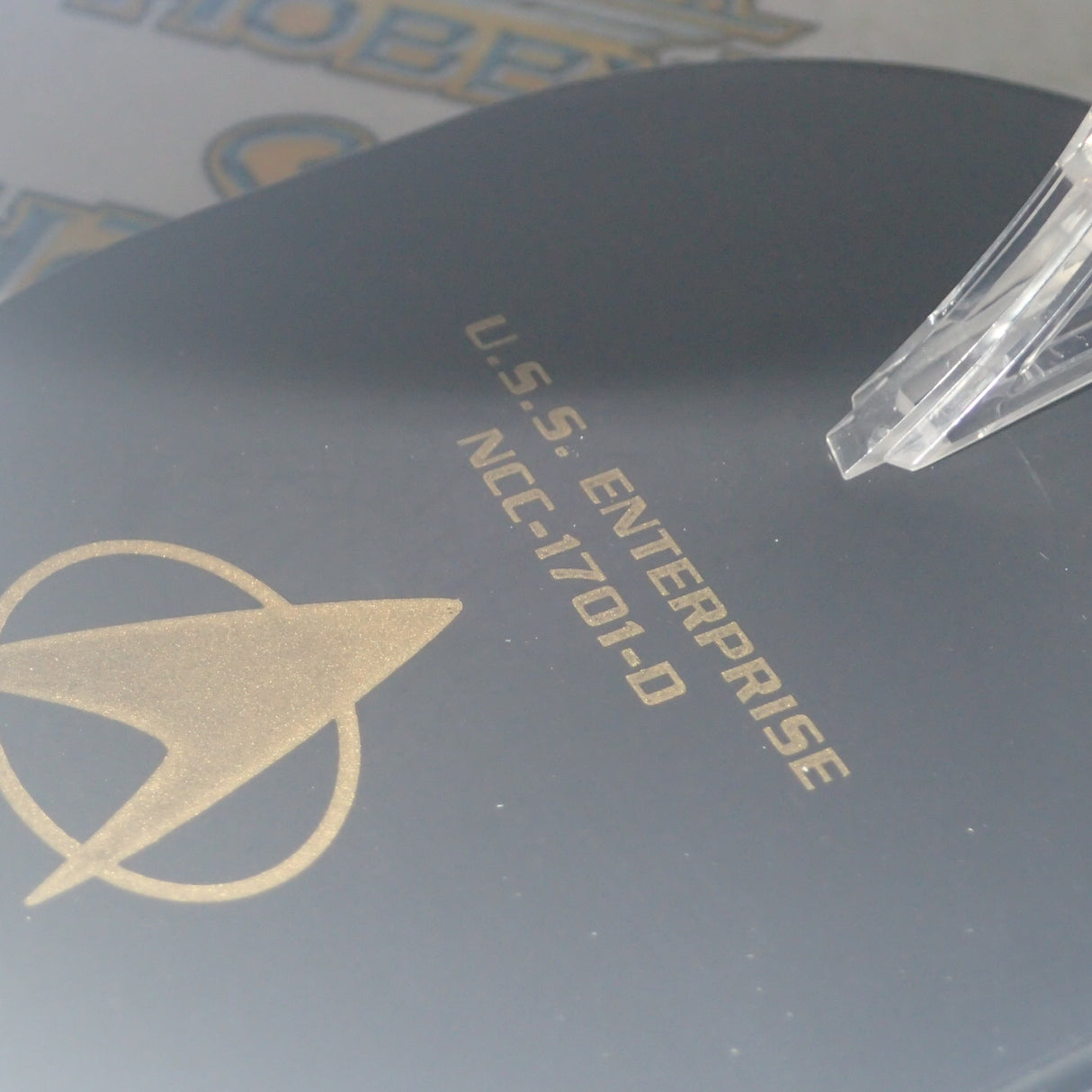 QMX Mini Masters 02406 - Star Trek U.S.S. Enterprise NCC-1701-D Replica Figure