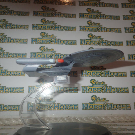 QMX Mini Masters 02406 - Star Trek U.S.S. Enterprise NCC-1701-D Replica Figure