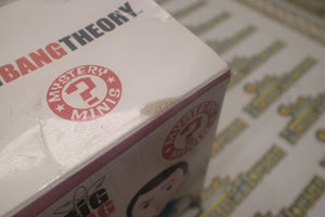 Funko Big Bang Theory 3573 - Mystery Minis Sheldon Cooper Green Lantern Shirt Loose