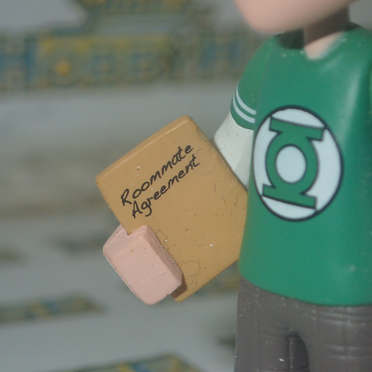 Funko Big Bang Theory 3573 - Mystery Minis Sheldon Cooper Green Lantern Shirt Loose