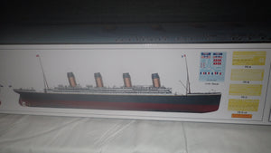 Trumpeter TR03719 - 1/200 Titanic (w/ LED Light Set) Plastic Model Kit