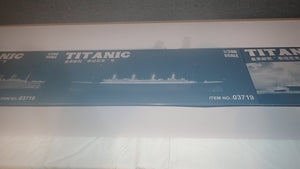 Trumpeter TR03719 - 1/200 Titanic (w/ LED Light Set) Plastic Model Kit