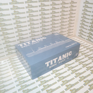 Trumpeter TR03719 - 1/200 Titanic (w/ LED Light Set) Plastic Model Kit