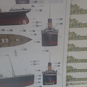 Trumpeter TR03719 - 1/200 Titanic (w/ LED Light Set) Plastic Model Kit