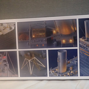 Trumpeter TR03719 - 1/200 Titanic (w/ LED Light Set) Plastic Model Kit