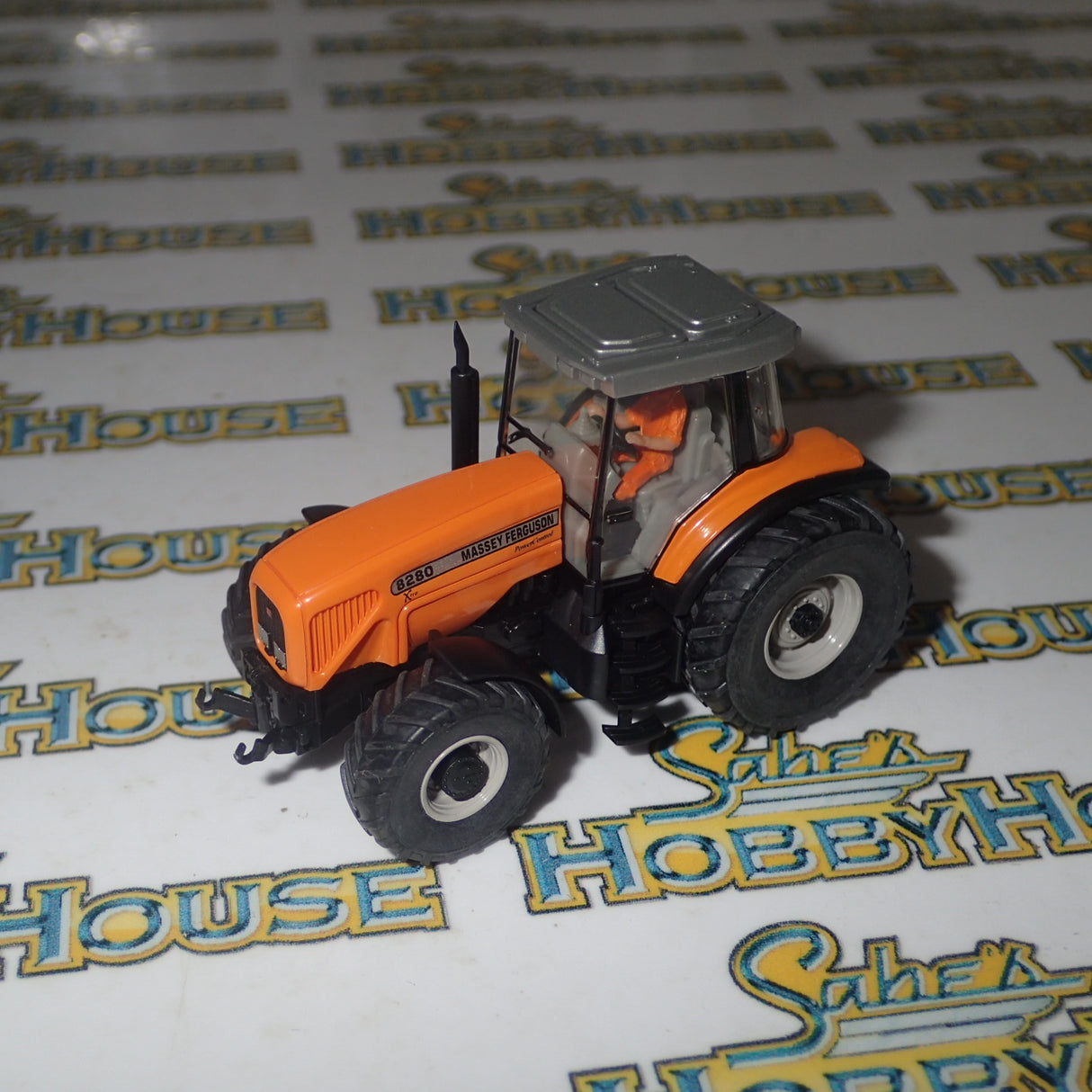 Wiking 0385 04 32 - 1/87 Scale Tractor Agricultural Massey Ferguson MF 8280