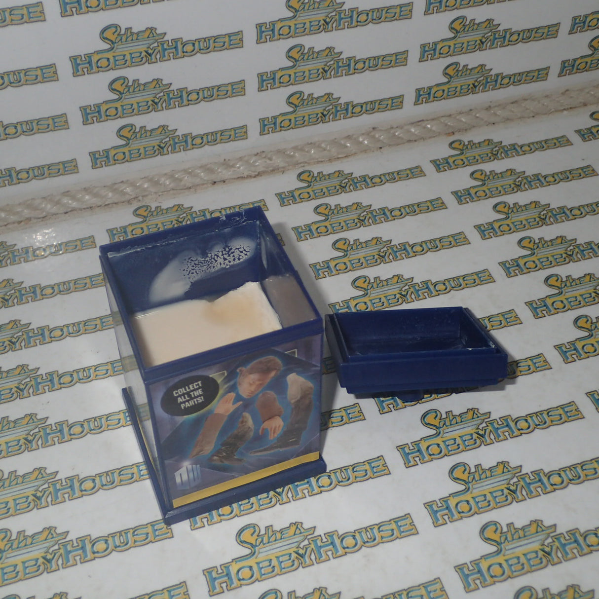 BBC 04003 - Doctor Who 'The Flesh' Goo Pod with Body Parts