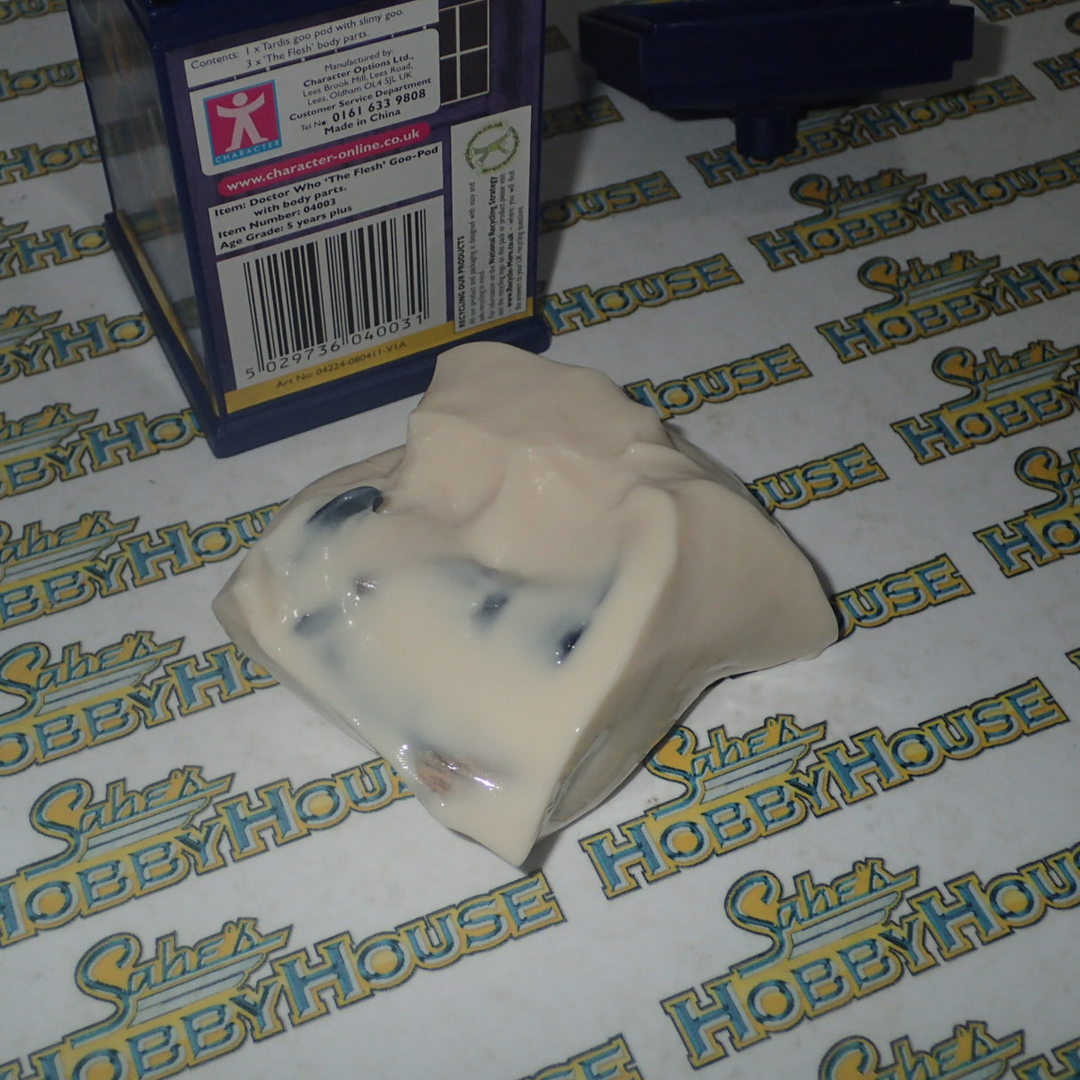 BBC 04003 - Doctor Who 'The Flesh' Goo Pod with Body Parts