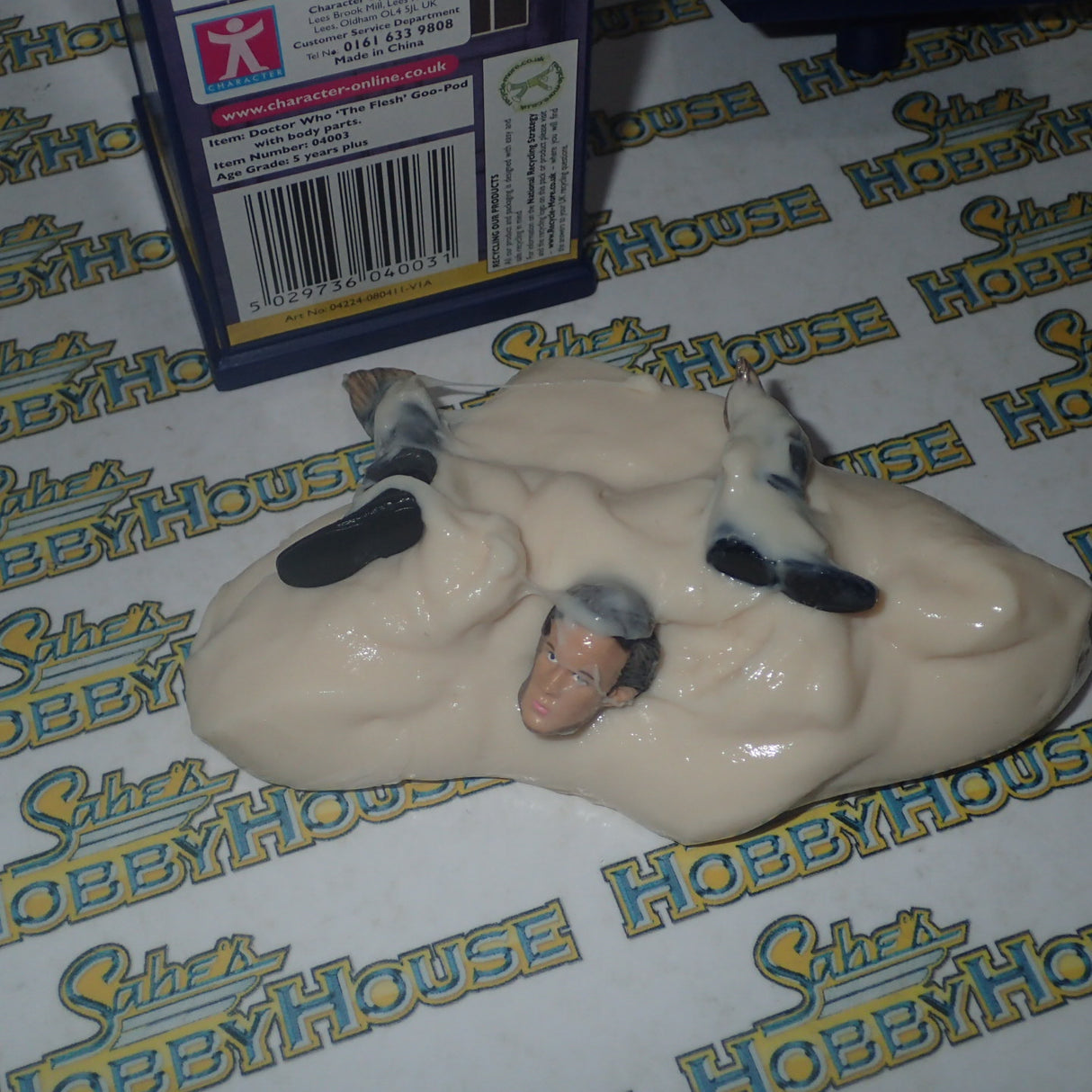 BBC 04003 - Doctor Who 'The Flesh' Goo Pod with Body Parts