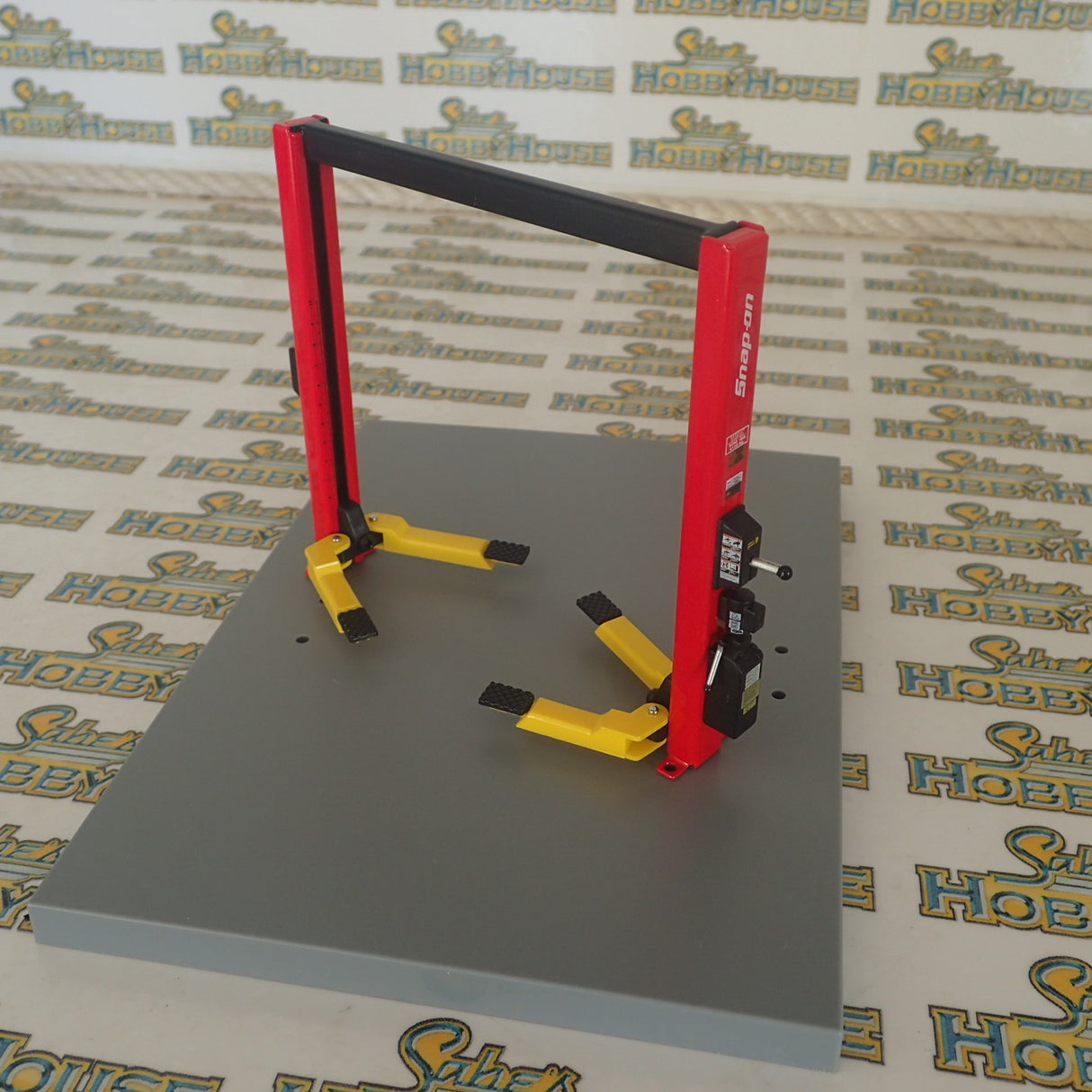 TSM 08001- 1/43 Scale - Snap on Garage Series Twin Post Lift